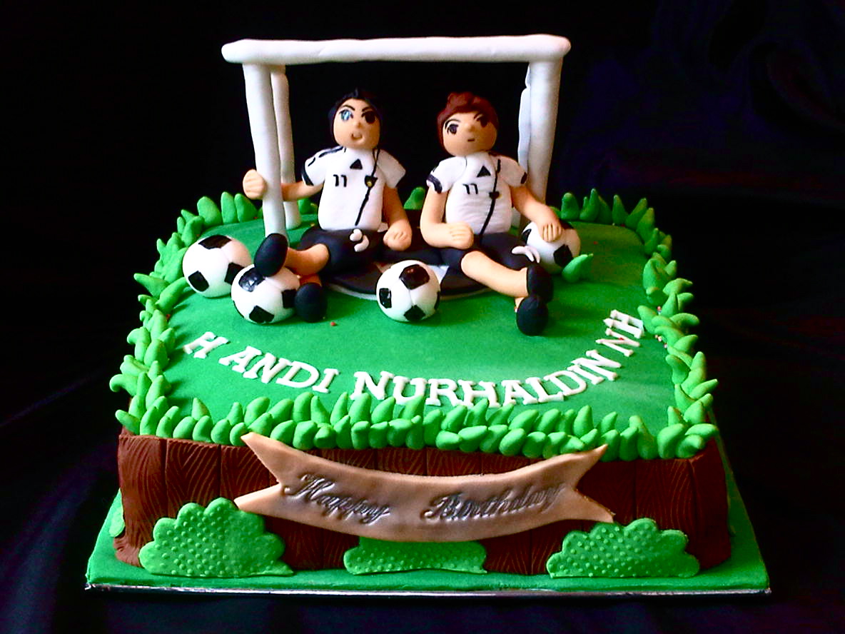 Birthday Cakes Football Team