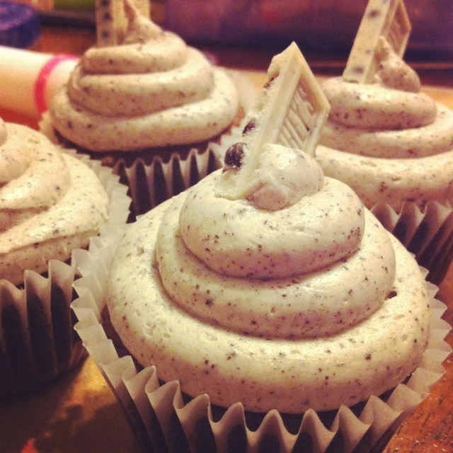 Cookies and Cream Hershey Bar Cake