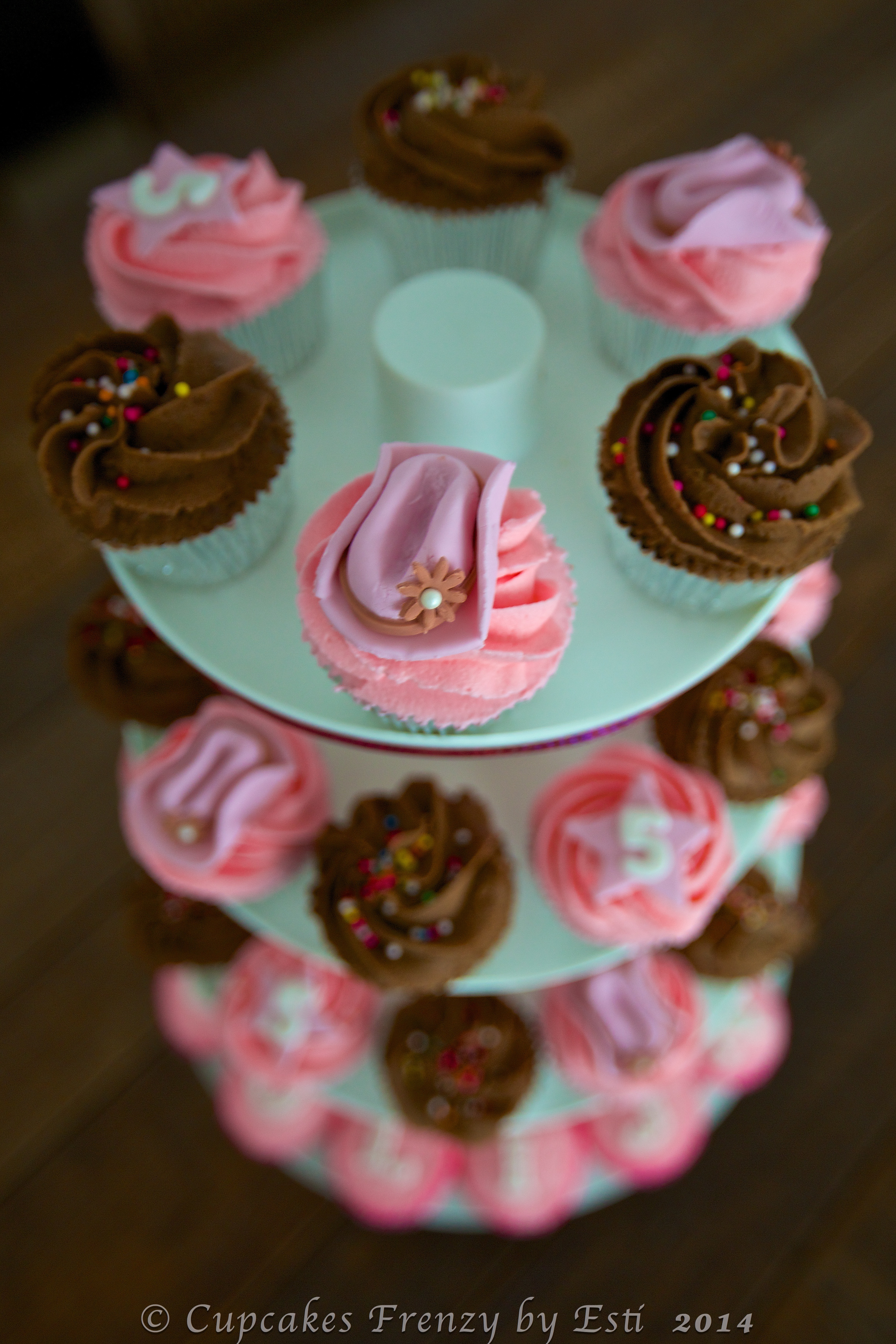 Cowboy Hat Cupcake Pull Apart Cakes