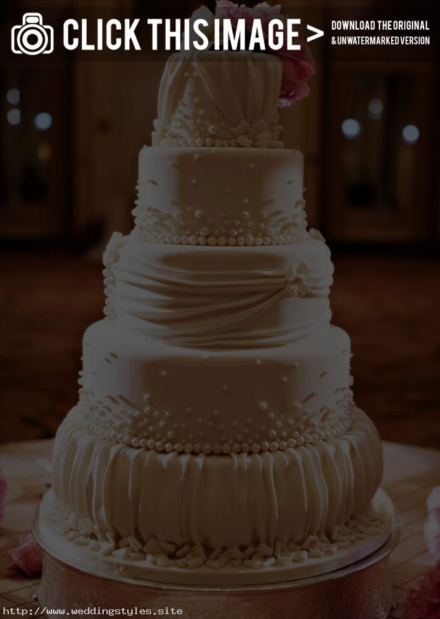 Elegant Wedding Cake