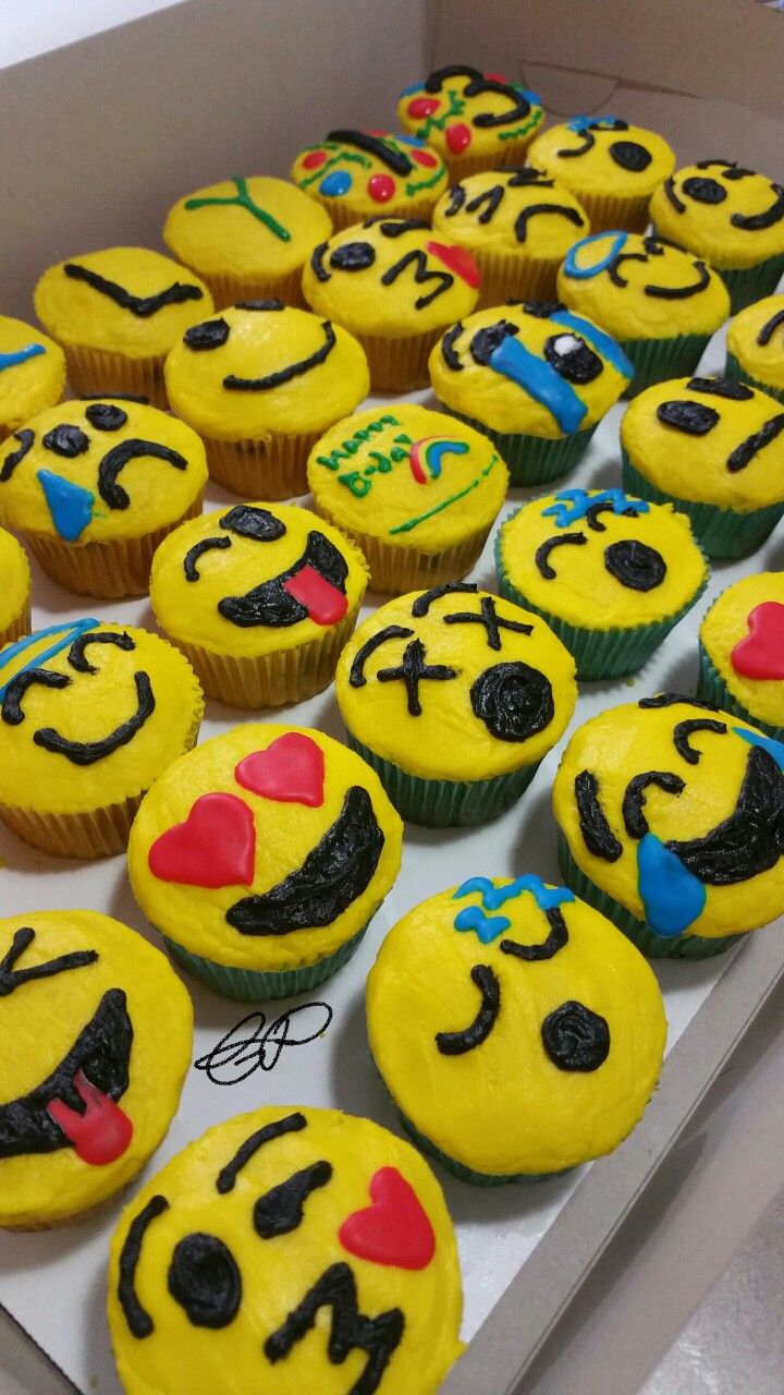 Emoji Birthday Cake Cupcakes Emoji Birthday Cake Cupcakes