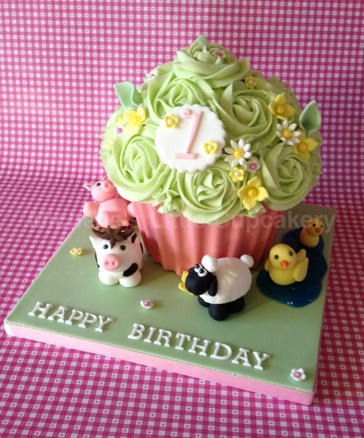 5 Photos of Cupcakes Farm Themed Cake 5 Photos of Cupcakes Farm Themed Cake