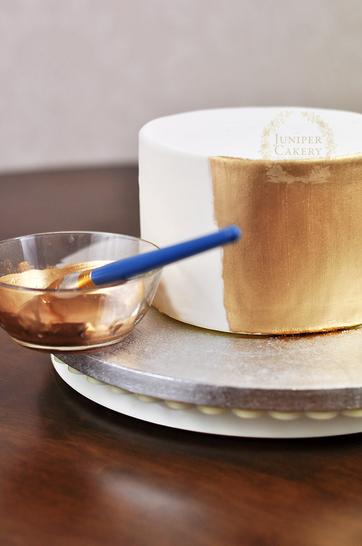9 Photos of Gold Hat Cakes
