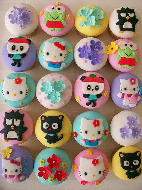 Hello Kitty and Friends Cupcakes