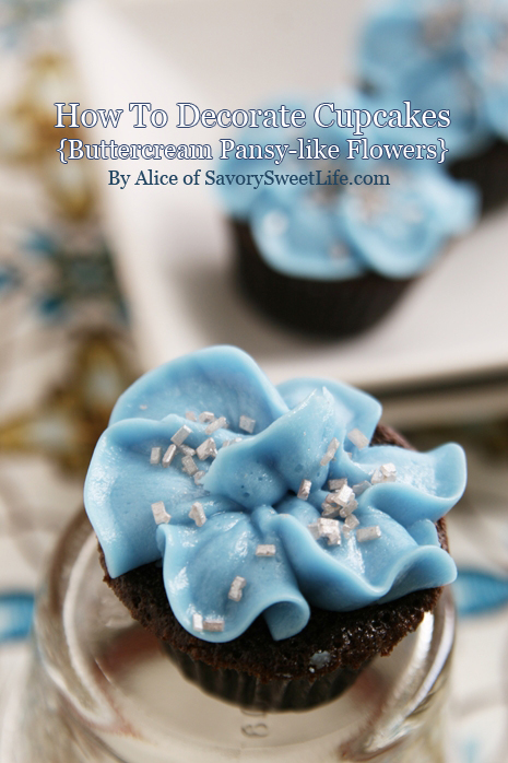 How to Decorate Cupcakes Like Flowers