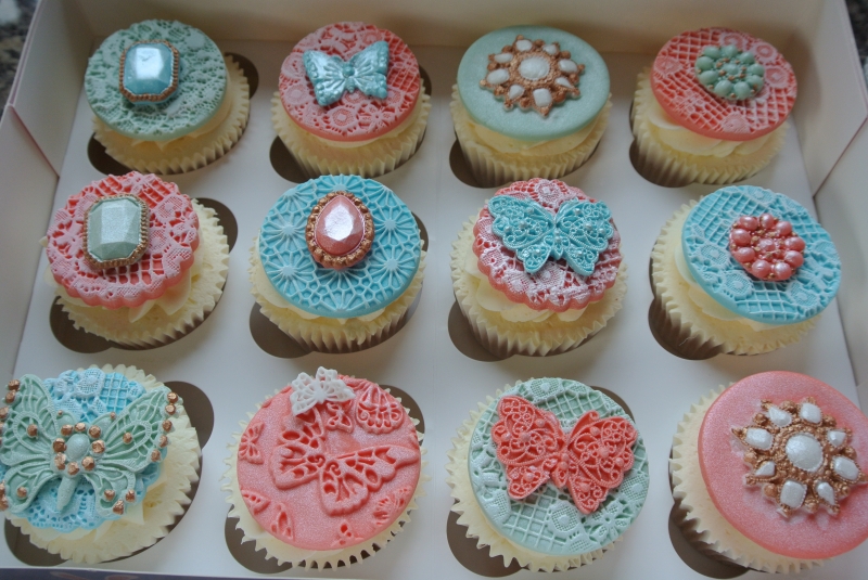 Jewel Cupcake Cakes