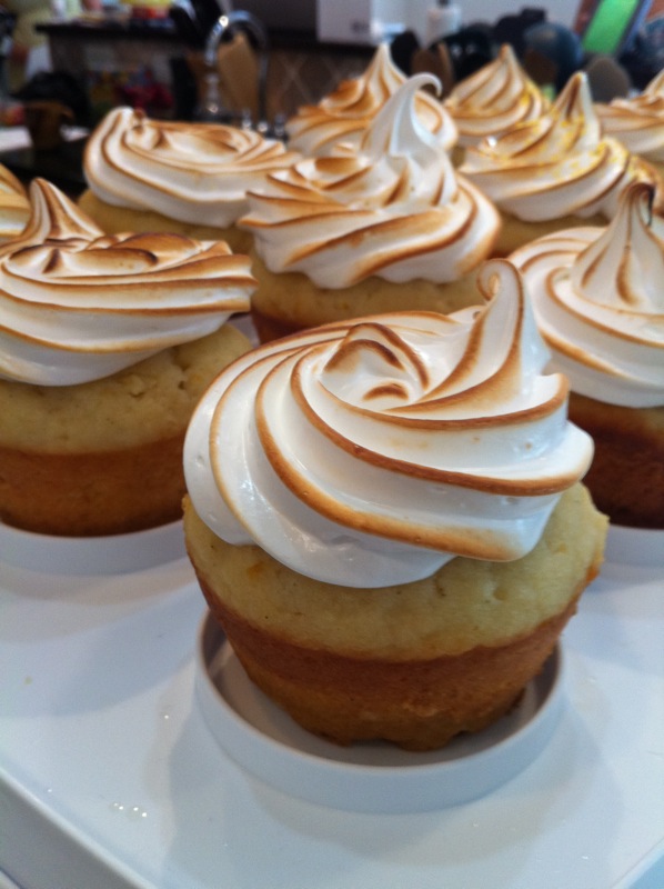 Lemon Meringue Cupcakes with Frosting