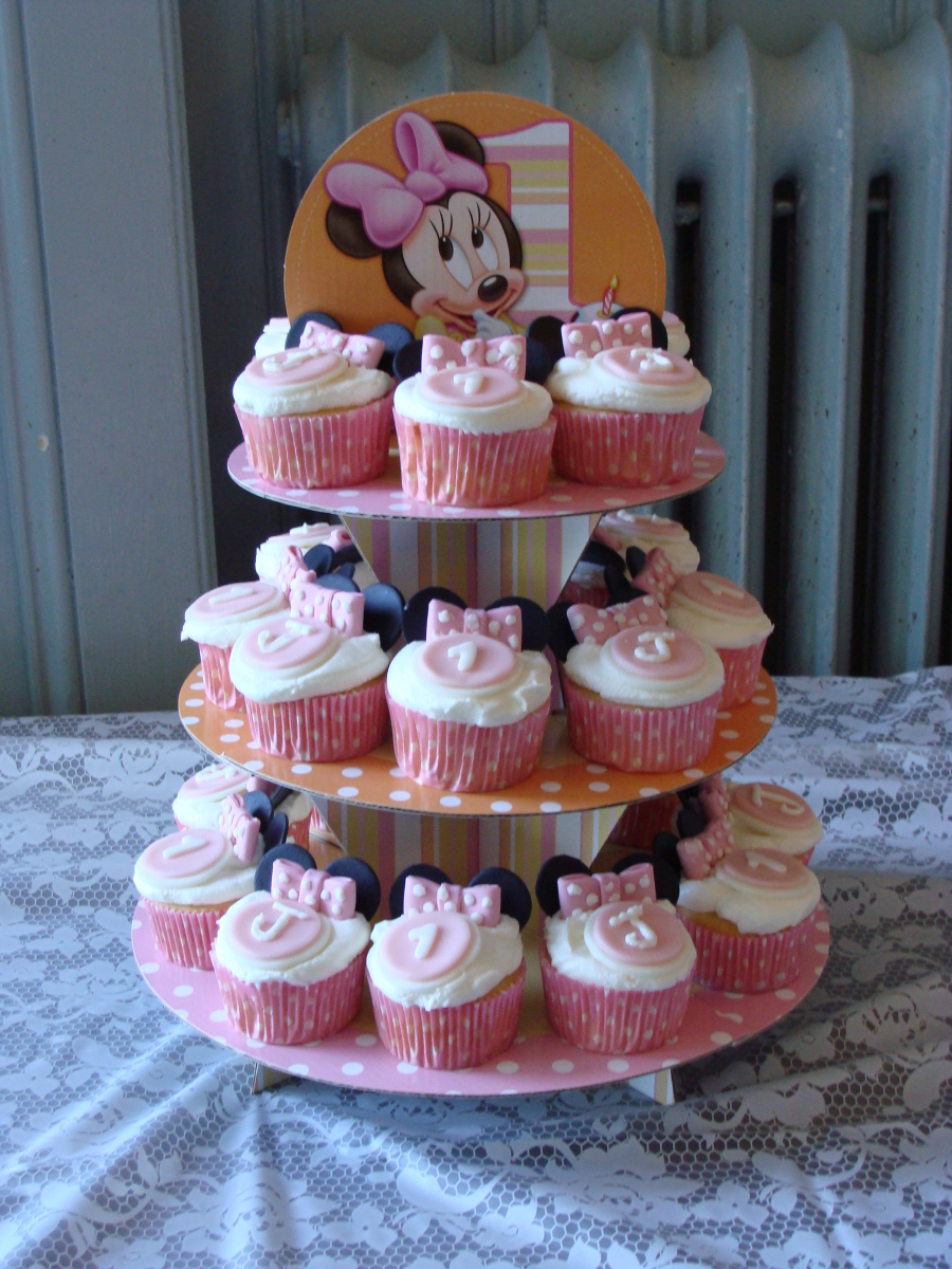 Minnie Mouse 1st Birthday Cupcakes