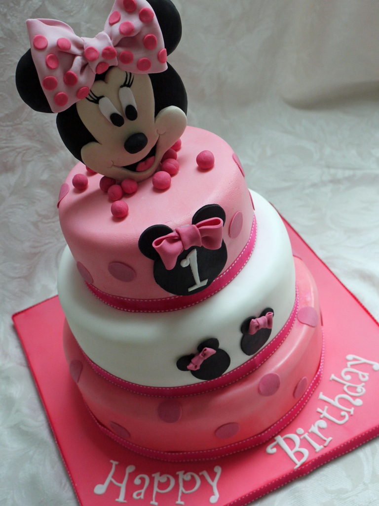 Minnie Mouse First Birthday Cake
