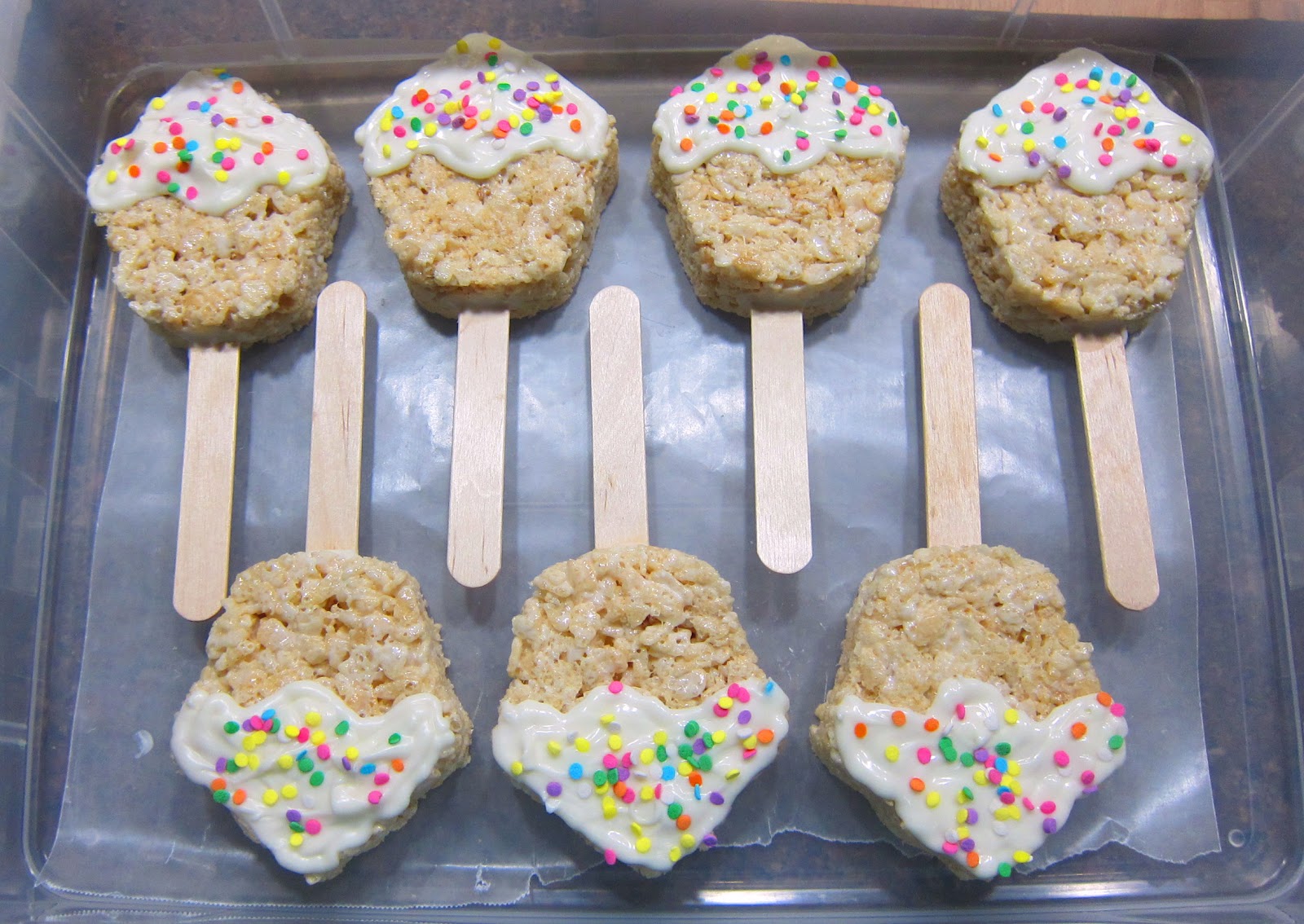 Rice Crispy Treat Cupcakes Rice Crispy Treat Cupcakes