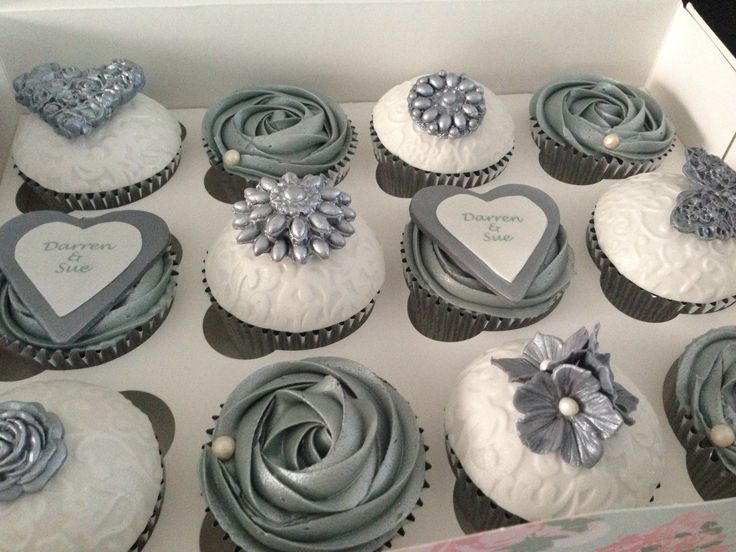 Silver Wedding Cupcakes