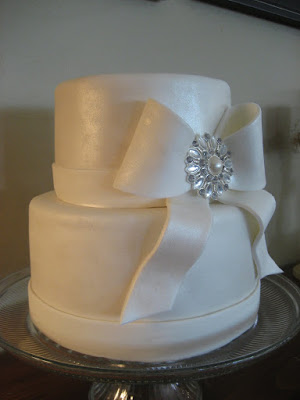 Small Simple Wedding Cakes