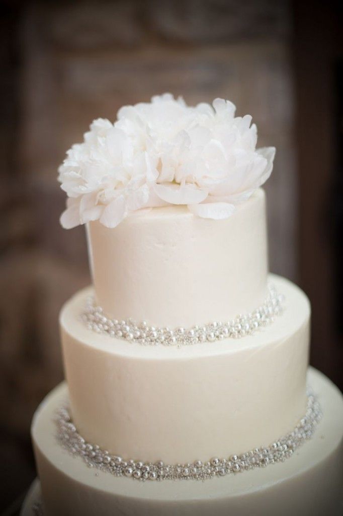 Small Simple Wedding Cakes