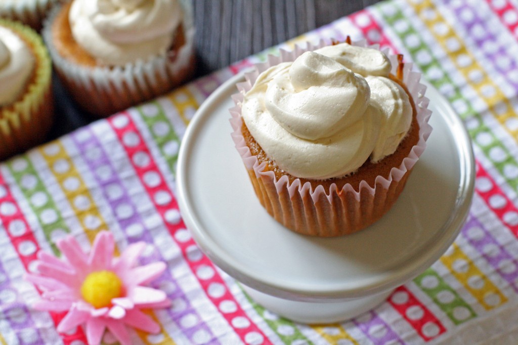 Vanilla Cupcakes with Buttercream Frosting