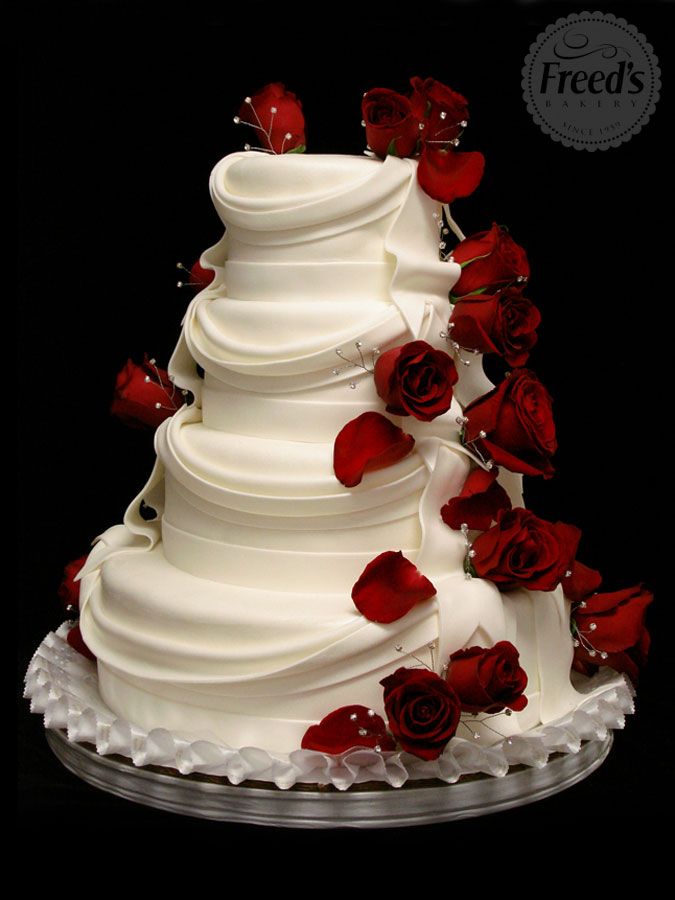 Wedding Cake White with Red Roses