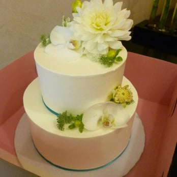 Wedding Cake with Chocolate Wedding Cake with Chocolate