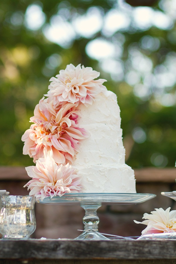 Wedding Cake with Dahlia Flower