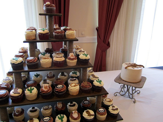 Western Wedding Cupcakes