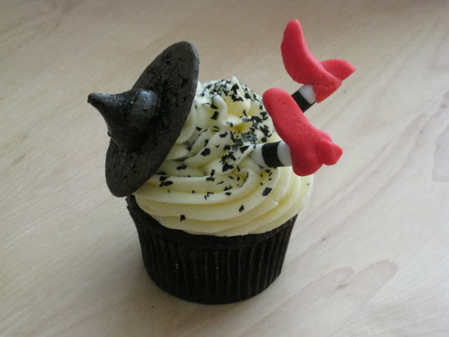Wizard of Oz Witch Cupcakes Wizard of Oz Witch Cupcakes